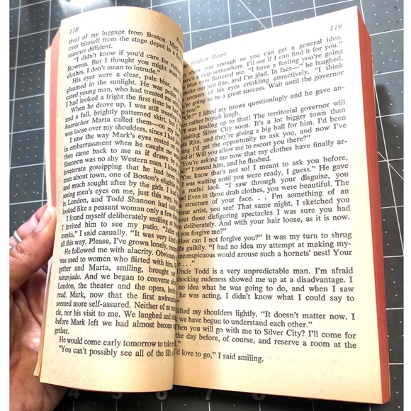 **SOLD***1974 The WILDEST HEART~Rosemary Rogers~Avon PB Romance Novel Book - Picture 5 of 9